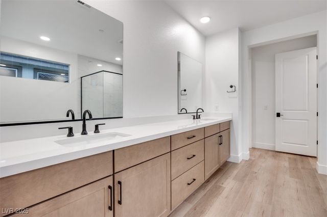 10381 Hanging Lake Street, Las Vegas, NV 89166