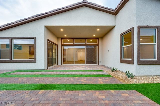 10381 Hanging Lake Street, Las Vegas, NV 89166