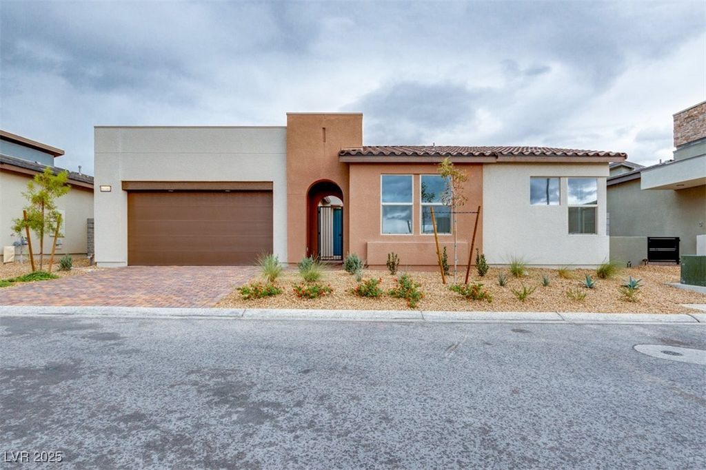 10381 Hanging Lake Street, Las Vegas, NV 89166