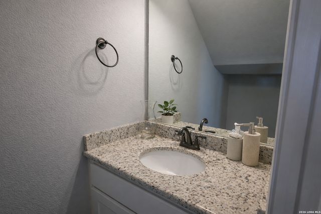 501 Sendera Way, Kenedy, TX 78119