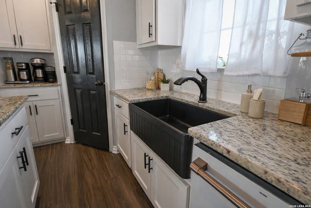 501 Sendera Way, Kenedy, TX 78119