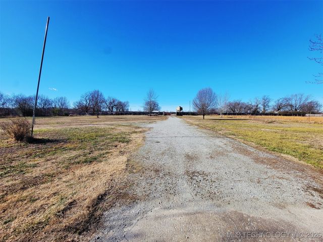 33696 S 640 Road W, Jay, OK 74346