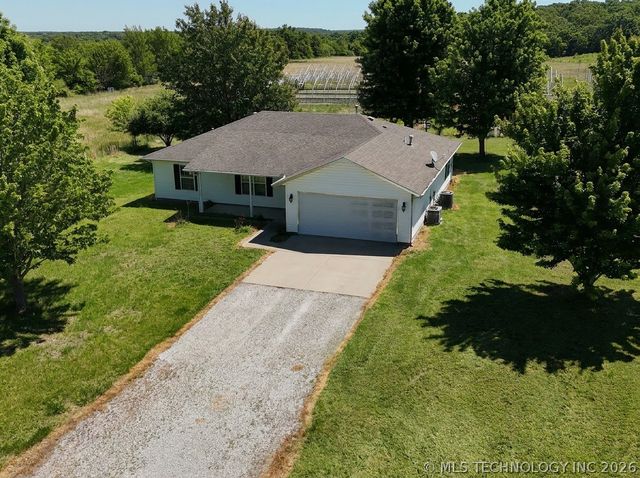 33696 S 640 Road W, Jay, OK 74346