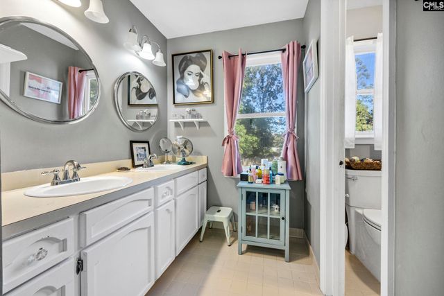 100 Mallard Lakes Court, Lexington, SC 29072