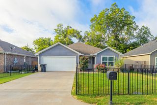 116 Peacock Street, Cleburne, TX 76031