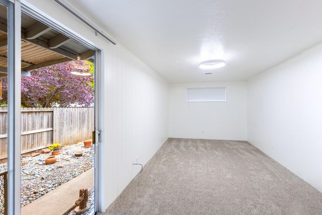 3690 Victoire Way, Redding, CA 96002