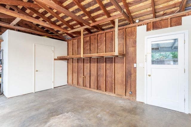 3690 Victoire Way, Redding, CA 96002