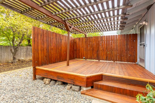 3690 Victoire Way, Redding, CA 96002