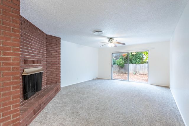 3690 Victoire Way, Redding, CA 96002