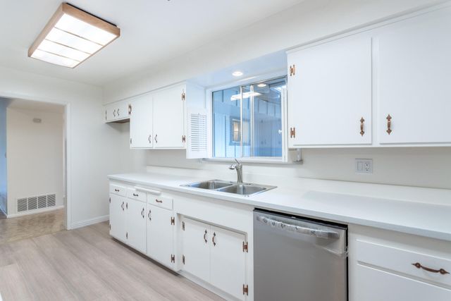 3690 Victoire Way, Redding, CA 96002