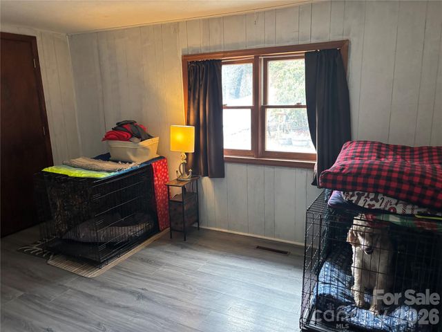 190 Benfield Road, Crossnore, NC 28616