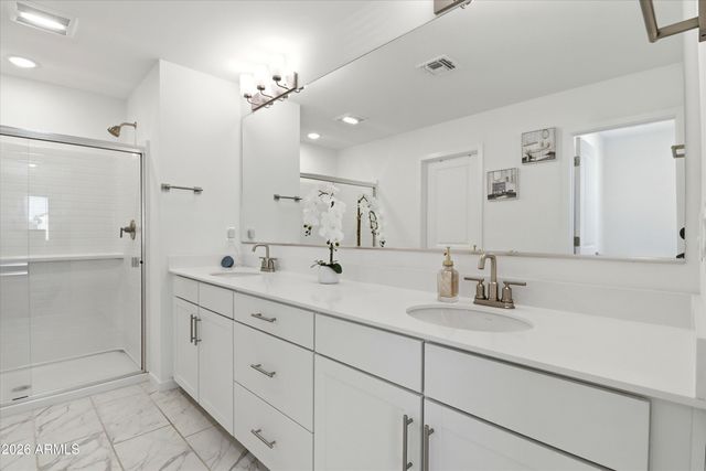 7407 W GARDENIA Avenue, Glendale, AZ 85303