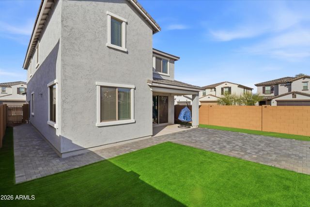 7407 W GARDENIA Avenue, Glendale, AZ 85303