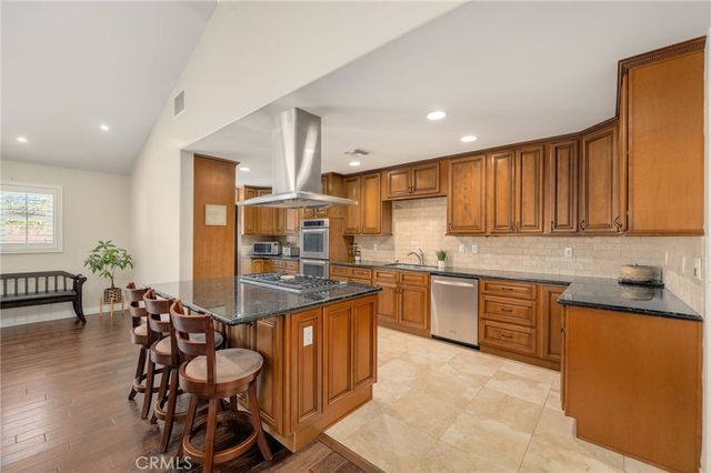 2784 Vuelta Grande, Long Beach, CA 90815