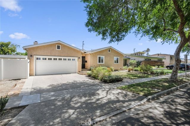 2784 Vuelta Grande, Long Beach, CA 90815