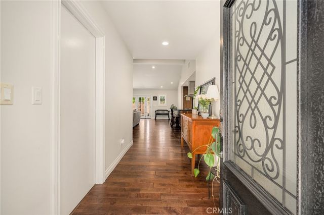 2784 Vuelta Grande, Long Beach, CA 90815