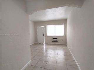 1565 SW 6th St 7, Miami, FL 33135