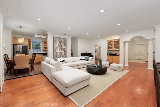 43 W Naomi Avenue, Arcadia, CA 91007