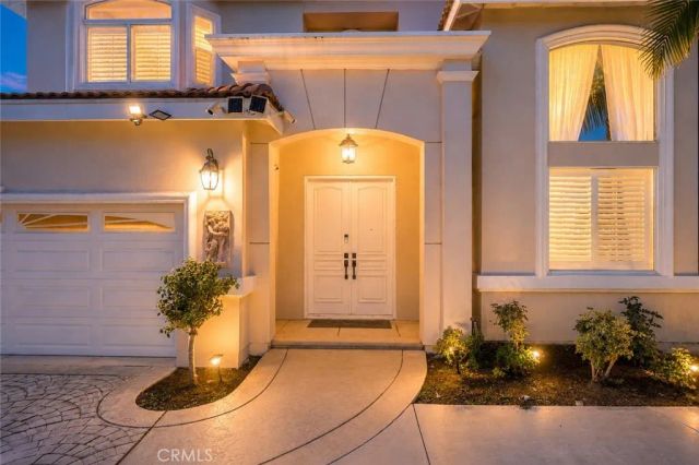 43 W Naomi Avenue, Arcadia, CA 91007