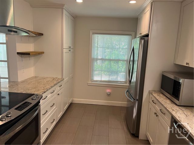 21 E 61st Street, Savannah, GA 31405