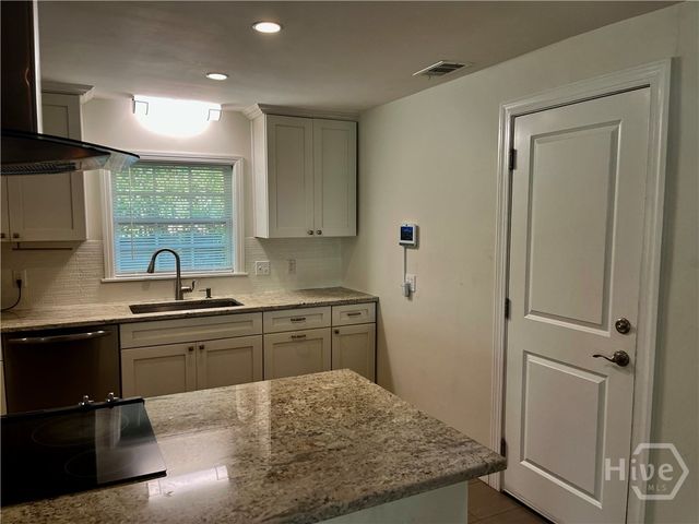 21 E 61st Street, Savannah, GA 31405