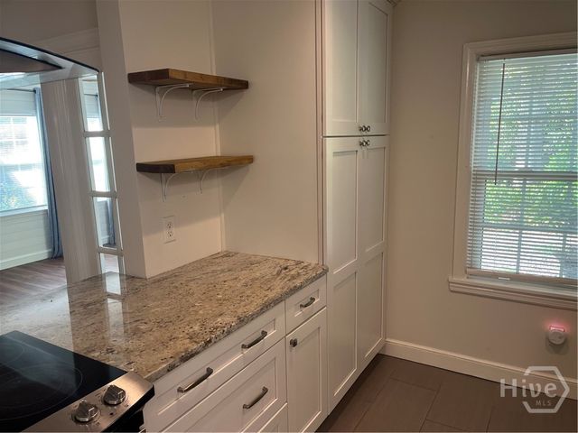 21 E 61st Street, Savannah, GA 31405