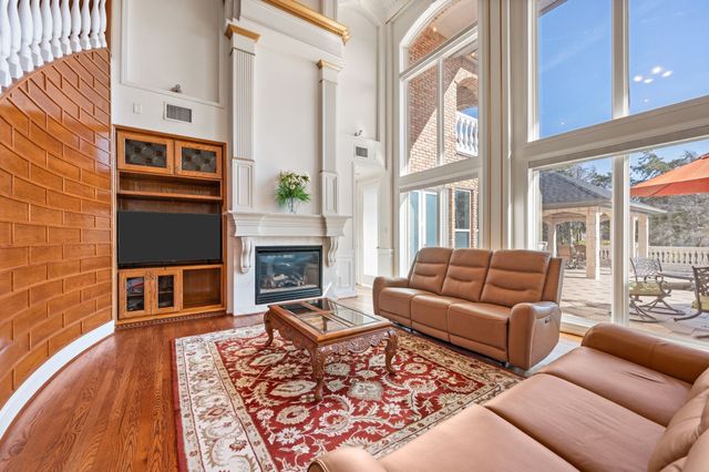 1 Churchill Downs, Duncanville, TX 75116