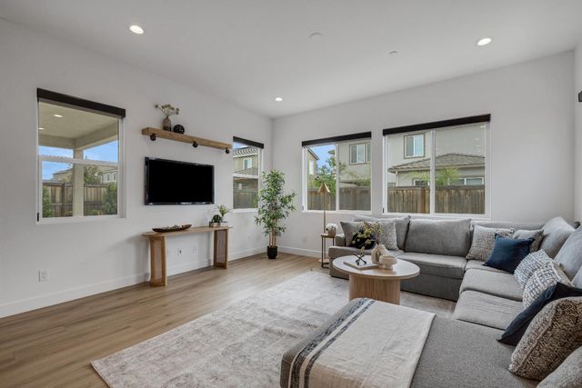 1871 Vintage Way, Roseville, CA 95747