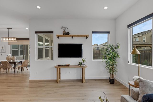 1871 Vintage Way, Roseville, CA 95747