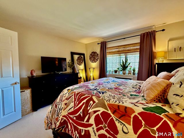 364 Foxwood Lane 364, Milford, CT 06461