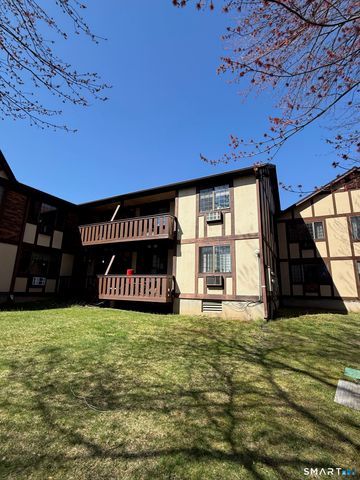 364 Foxwood Lane 364, Milford, CT 06461