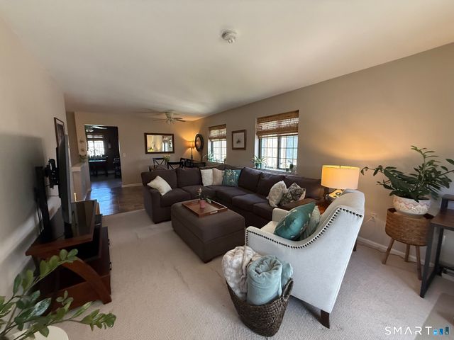 364 Foxwood Lane 364, Milford, CT 06461