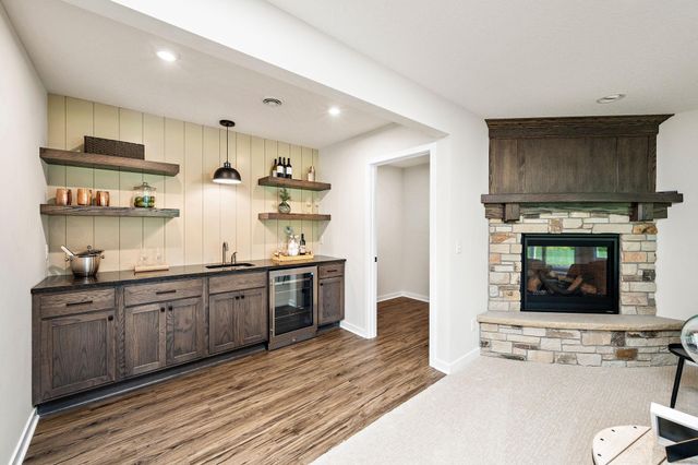 13728 Enfield Avenue, Hugo, MN 55038