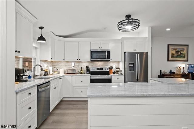 8 Lake View Dr S., Vernon Twp., NJ 07419
