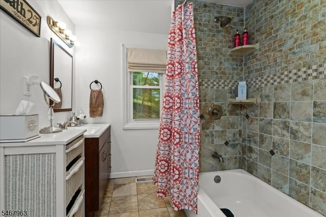8 Lake View Dr S., Vernon Twp., NJ 07419