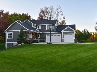 6699 Summer Meadows Drive NE, Rockford, MI 49341