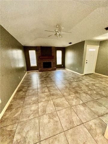 3849 Silver Creek Dr, Corpus Christi, TX 78410