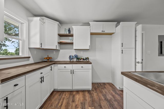 1496 Kellum Loop Road, Jacksonville, NC 28546