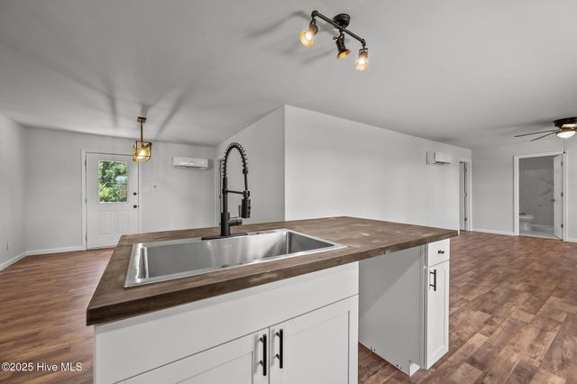 1496 Kellum Loop Road, Jacksonville, NC 28546