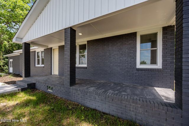 1496 Kellum Loop Road, Jacksonville, NC 28546