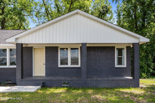 1496 Kellum Loop Road, Jacksonville, NC 28546