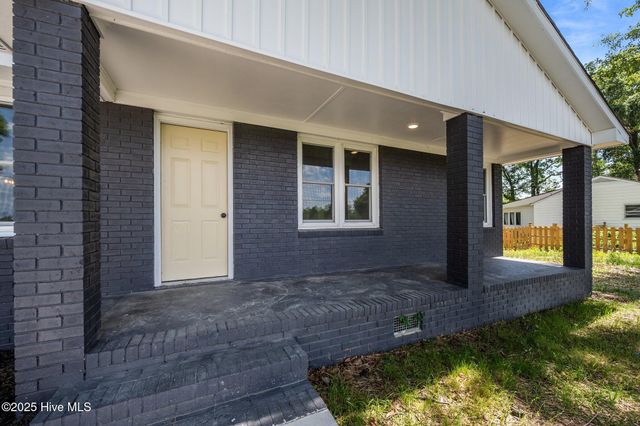 1496 Kellum Loop Road, Jacksonville, NC 28546