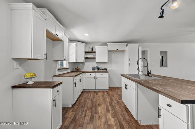 1496 Kellum Loop Road, Jacksonville, NC 28546