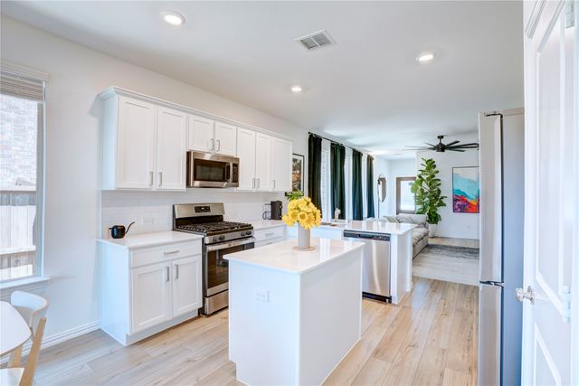 1113 Milfoil Drive, Justin, TX 76247