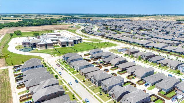 1113 Milfoil Drive, Justin, TX 76247