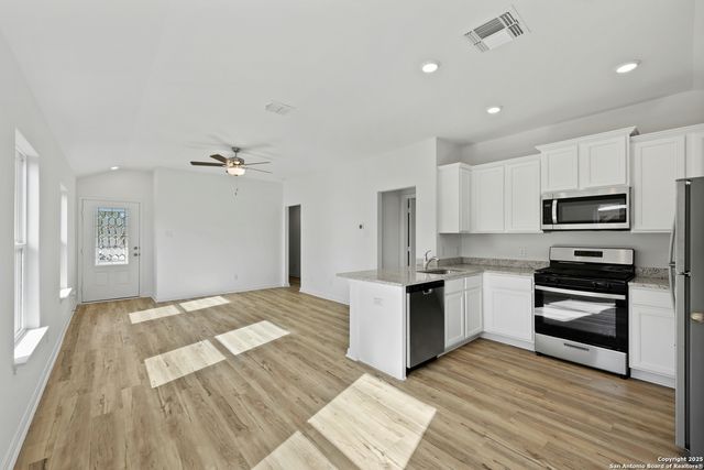 14906 Telfaire Meadow, Von Ormy, TX 78073