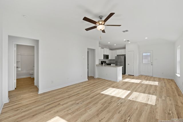 14906 Telfaire Meadow, Von Ormy, TX 78073