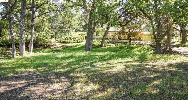 18191 Woodham Carne Rd, Sonora, CA 95370