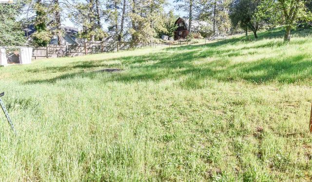 18191 Woodham Carne Rd, Sonora, CA 95370