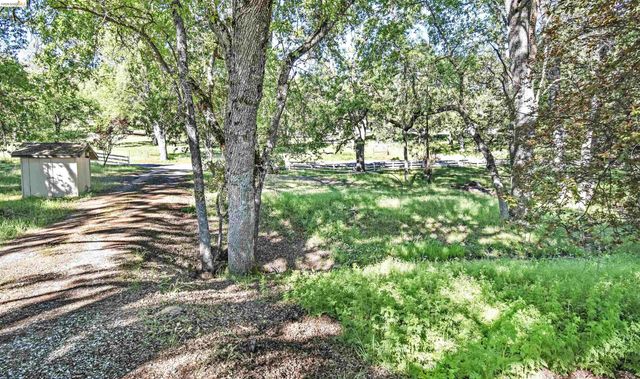 18191 Woodham Carne Rd, Sonora, CA 95370